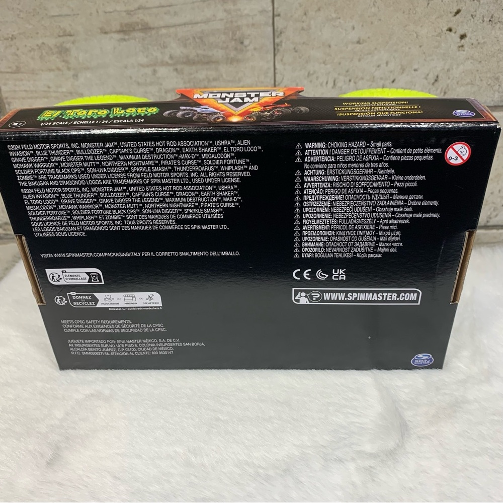 MONSTER JAM 1/24 SCALE ZOMBIE INVASION EL TORO LOCO 2024 SPIN MASTER - Picture 6 of 7